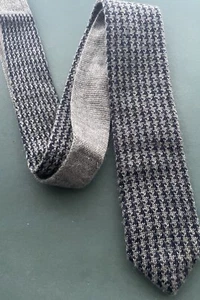 Men’s Doppelgänger Tie, Wool Blend, Grey Blue Geometric Pattern, Slim - Picture 1 of 6