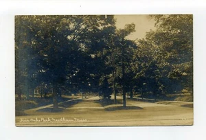 Foto postal antigua Needham MA Mass RPPC, Fair Oaks Park, vista a la calle - Imagen 1 de 3