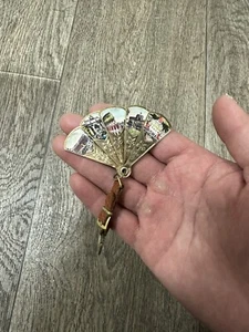 Vintage Keychain Charm Souvenir Fan Photo Book Italy - 4.5cm - Picture 1 of 6