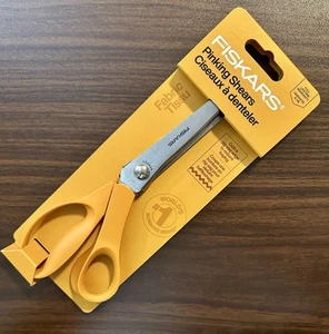 Fiskars Pinking Shear Zig Zag Stainless Steel Blade 8 in Sewing Scissor Orig $36 - Picture 1 of 3