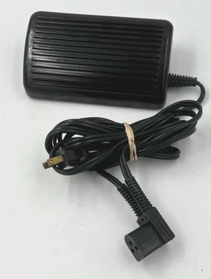 SINGER CR309-B Sewing Machine Foot Pedal Motor Speed 979314-031 - Image 1 of 2