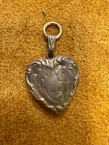 Vintage herzförmiger filigraner Sterlingsilber Medaillon Charm Anhänger 4786 - Bild 1 von 3