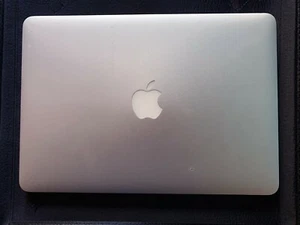 Macbook Pro Retina 13-inch mid 2014 8 GB Laptop - New Battery - Picture 1 of 11