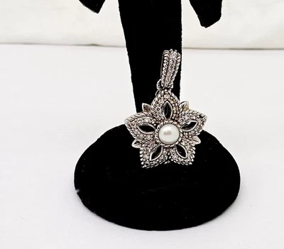 JUDITH RIPKA PLATA ESTERLINA SOLITARIO PERLA Y CIRCONITA FORMA ESTRELLA COLLAR REALZADOR Foto 1 de 4