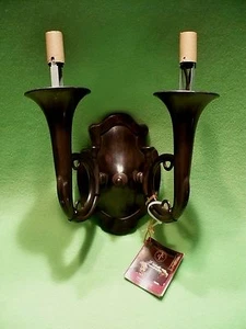 Designer FEDERICO MARTINEZ European Collection  ' French Horns '  Wall Sconce. - Picture 1 of 8