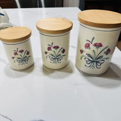 Juego de 3 botes redondos con tapa de madera de piedra china floral azul amapolas Lenox EE. UU. Foto 1 de 4