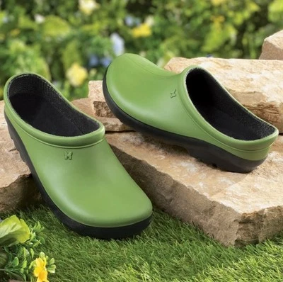 Sloggers Premium Classic Solid Green Women Size 8 Clogs Waterproof Garden Shoes - Image 1 of 4