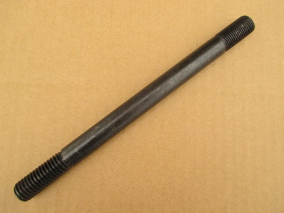 ENGINE CYLINDER HEAD STUD FOR IH INTERNATIONAL 400 450 FARMALL M M-TA MV SUPER - Image 1 of 1