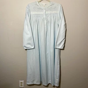 Camisón largo vintage Miss Elaine talla mediana azul bordado encaje suave forrado - Imagen 1 de 15