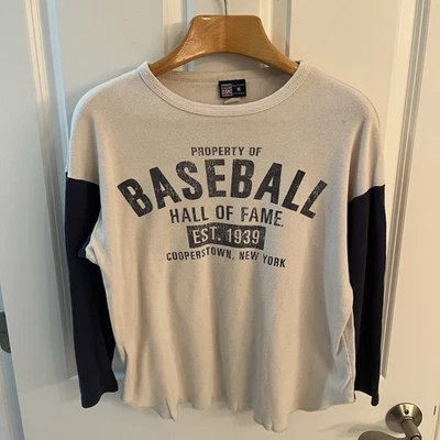 Camisa del Salón de la Fama del Béisbol Manga 3/4 Hombres M Propiedad de Cooperstown NY Est 1939 Foto 1 de 4