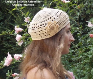 BERET  CHAPEAU CROCHET  CREATION S RAISONNIER ARTISANAT FRANCAIS ECRU FLEUR - Picture 1 of 3