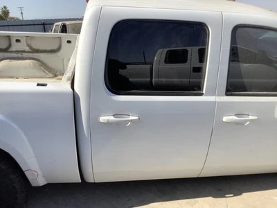 Conjunto de puerta trasera derecha usado lado trasero se adapta a: camioneta GMC Sierra 1500 2007 doble C Foto 1 de 4