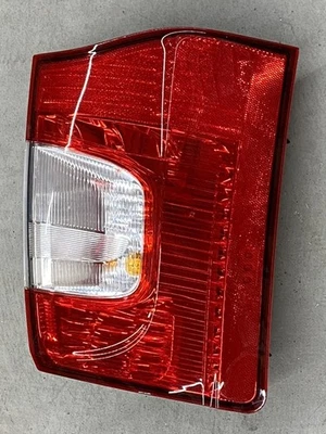 201-16 CHRYSLER TOWN&COUNTRY LÁMPARA TRASERA IZQUIERDA OEM 5182531AE Foto 1 de 4