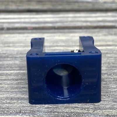 Точилка для карандашей Mary Kay Cosmetics Blue Single Fat - Изображение 1 из 4