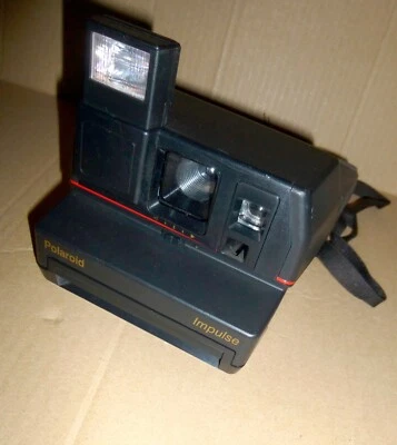 Macchina fotografica istantanea Polaroid impulse black - ok e buona - guarda - Immagine 1 di 2
