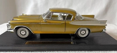 Anson Classic 1957 Studebaker Golden Hawk 1:18 scale diecast car - Image 1 of 4