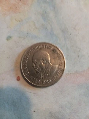 Monedas del Mundo - Kenia 1 Chelín 1975 Moneda Circulada (PREOWN) Foto 1 de 2