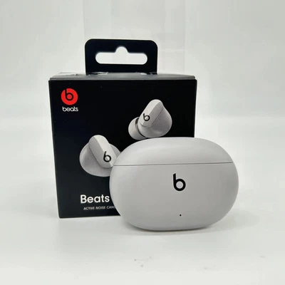 Beats by Dr. Dre Studio Buds Bluetooth In‑Ear Kopfhörer - Mondgrau - Bild 1 von 3