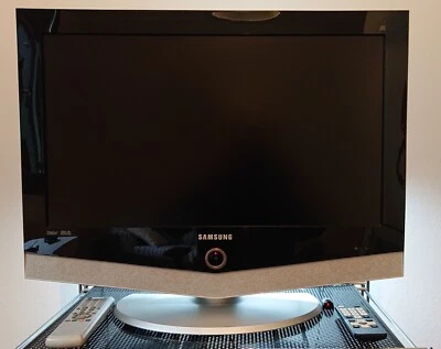 LCD TV Color HD Samsung 26 Pollici - Immagine 1 di 4