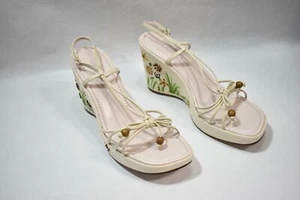 Apostrophe Sandals Wedge Heel Beige Beaded Size 9 Women's New Unique - Picture 1 of 7