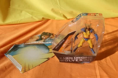🔥 X-Men Origins Wolverine Comic Series Yellow Blue Suit Hasbro 3.75” Figure 🔥 - Image 1 of 4