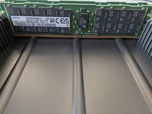 NEW DELL SNPW403YC/64G AA579530 2RX4 64GB DDR4 PC4-2933Y RDIMM GDNDD - Picture 1 of 1