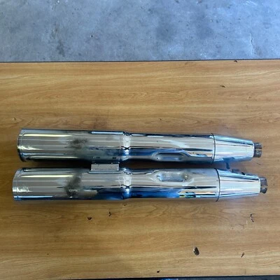 2015 HARLEY DAVIDSON ELECTRA GLIDE ULTRA LIMITED vance and Hines Mufflers - Image 1 of 4