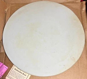 Piedra para hornear redonda Pampered Chef de 15" #1370 sin usar - Imagen 1 de 4