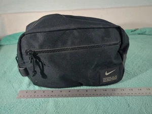Nike Utility Kulturbeutel Dopp Kit Reisetasche Herren Polyester Gym Organizer - Bild 1 von 6