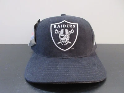 ВИНТАЖНЫЙ Oakland рейдеры шляпа крышка Snap назад черный белый футбол Nike мужской 90-х - Изображение 1 из 4