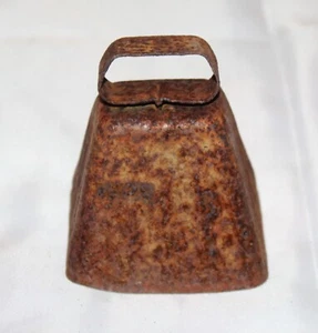 Antique COW BELL 3 1/2" Rustic Primitive Barn-Farmhouse Metal - Picture 1 of 4