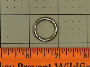 One 316L Stainless Steel 8 Gauge 5/8” Captive Segmented Ring/Prince Albert New - Picture 1 of 3