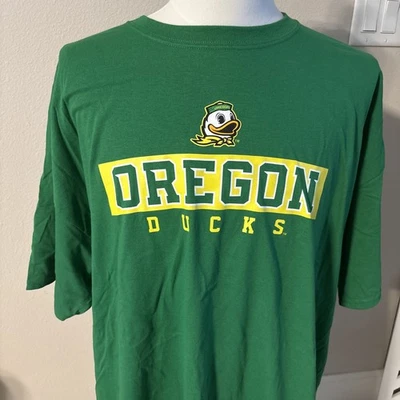Captivating Green Oregon Ducks Yellow letter Cotton T-shirt Men’s Size 3XL - Image 1 of 4