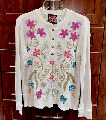 🌺Beautiful Johnny Was S Sisa Embroidered Thermal Henley Top EUC - Image 1 of 4