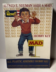 Revell Alfred E. Newman Model Kit NIB Sealed - Picture 1 of 6