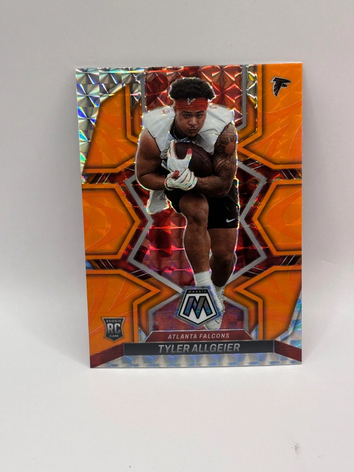 2022 Panini Mosaic NFL Tyler Allgeier Rookie Card Orange Reactive Prizm RC #351