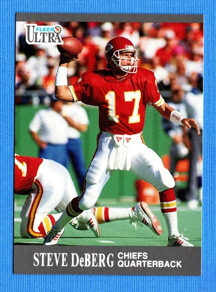 1991 Ultra #64 Steve DeBerg Chiefs - Image 1 of 1