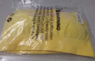 Sujetador deportivo y shorts Toplook amarillo Foto 1 de 4