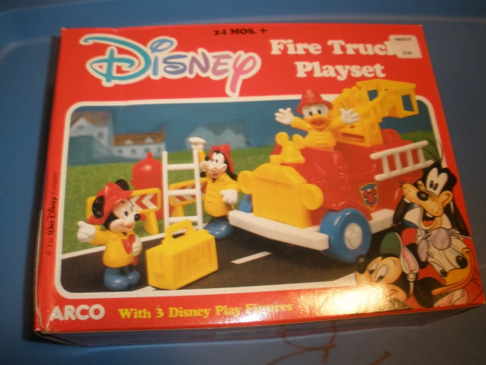 Vintage Disney Fire Truck Playset Arco #6276 (T31)