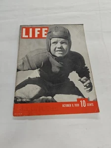 LIFE Magazine Oct 9 1939 Kids Football Queen Elizabeth Germany Takes Poland WWII - Picture 1 of 3