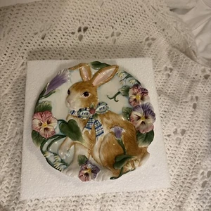 Vintage Fitz & Floyd Bunny Plate w/ Pansies. 9.25”, Halcyon Hand Crafted - Picture 1 of 4