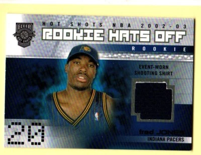CAMISA DE TIRO FRED JONES RC SERIE #230/350 INDIANA PACERS 2002-03🏀Fleer Hot Foto 1 de 2