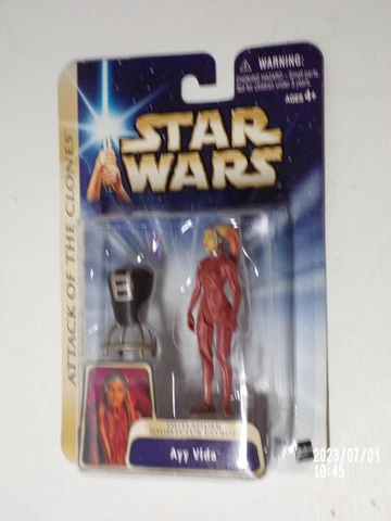 2003 Star Wars Attack Of The Clones Dexter's Diner WA-7 Waitress MOSC Cover