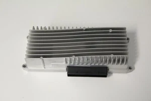 Amplificador original Audi A4 8K A5 8T Q5 8R0035223G amplificador sistema de sonido básico - Imagen 1 de 1