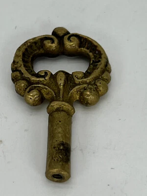 Reloj Latón Llave Ornamentado Fundido 1 1/2" Corto Latón Forma Esqueleto Decoración Antigua Foto 1 de 4