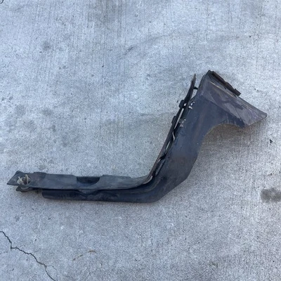 BUMPER COVER CLIP FENDER BRACKET MOUNT RIGHT SIDE FRONT ACURA INTEGRA 94-01 - Image 1 of 2