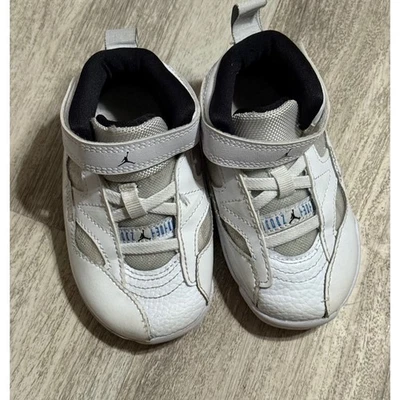Air Jordan 11 Cuna Botín Infantil Tenis Blanco Gris Negro Talla 6C DQ8433-104 Foto 1 de 4