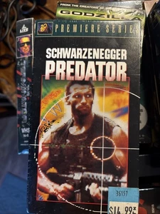 Predator - Vintage 1988 VHS Tape Movie SEALED -  Arnold Schwarzenegger - #1515 - Picture 1 of 2