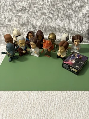 Lote promocional de 12 juguetes Burger King más rompecabezas pequeños de Star Wars Foto 1 de 4