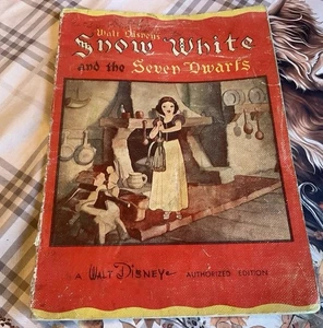 1938 Walt Disney Snow White and the Seven Dwarves 9 x 12 Story Book - Picture 1 of 3